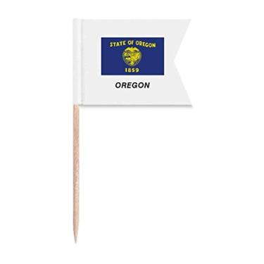 Imagem de Bandeira do estado americano contorno Oregon bandeiras de palito de dente marcando para festa bolo comida prato de queijo