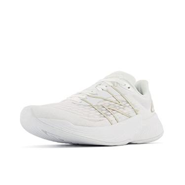 Imagem de New Balance FuelCell Prism V2 Tênis de corrida feminino, Branco/ouro claro metálico/branco, 5 Wide