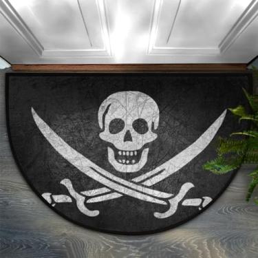 Imagem de Jolly Roger Capacho de caveira pirata meio redondo, esqueleto antiderrapante tapete de área de meio círculo durável lavável tapetes de boas-vindas para porta da frente interior pátio externo casa cozinha capachos absorventes, 61 x 91 centímetros