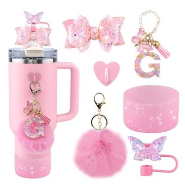 Imagem de Conjunto de 6 peças de acessórios de copo Stanley rosa - tampa de cobertura de palha de borboleta, laço brilhante para canudo, bota de silicone brilhante, pingente de letra e pompom para copos Satnley