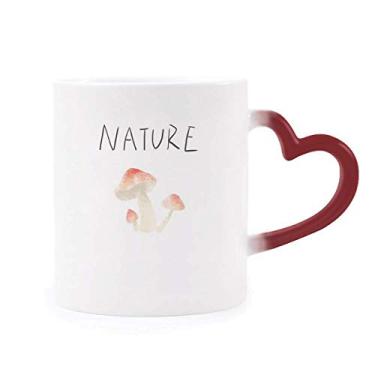 Imagem de Caneca sensível ao calor com pintura de planta de cogumelo que muda de cor vermelha
