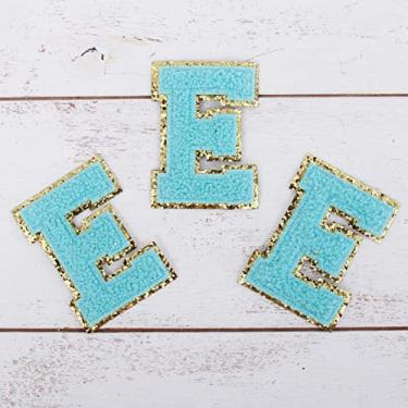 Imagem de Pacote com 3 adesivos de chenille ferro sobre glitter universitário letra "E" - Tecido de chenille azul com acabamento dourado - Costurar ou passar - 5,5 cm de altura