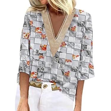 Imagem de Camisetas femininas de verão manga 3/4 com decote em V floral 2024, camisetas femininas casuais com acabamento em renda, blusas femininas elegantes e casuais, Cinza claro 30, 3G