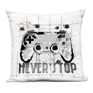 Imagem de Stupell Industries Never Stop Pixel Gamer Almofada impressa ao ar livre, design por Kim Allen