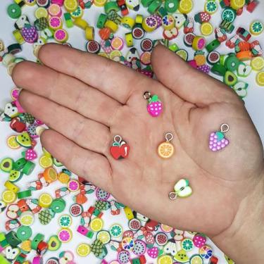Imagem de Pingentes Fimo Diversos Infantil Frutinha Flor Smile Rostinho 50un 50g