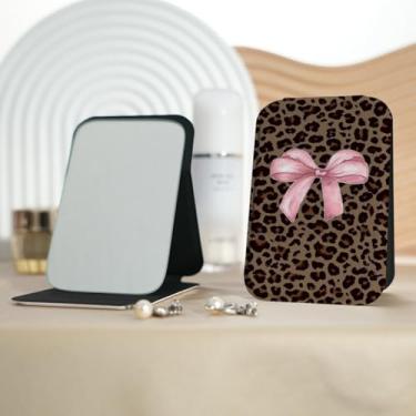 Imagem de Espelho de maquiagem portátil com estampa de leopardo estilo milenar, mini espelho de maquiagem portátil dobrável, espelho de contorno quadrado portátil com flip vertical, adequado para todos em