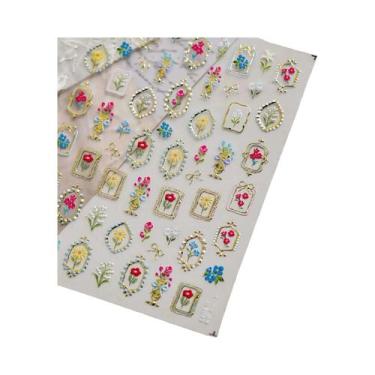 Imagem de Adesivo De Unha 5D Floral Preto E Branco Com Pétalas Douradas Transpar