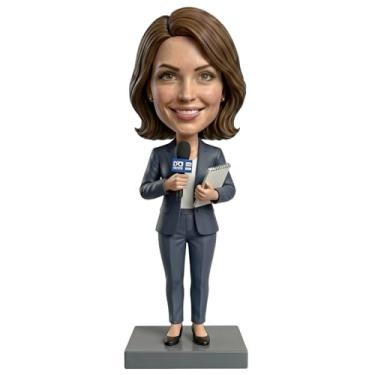Imagem de Jornalista personalizada Bobblehead esculpida à mão argila polímero repórter feminina personalizada com microfone e notebook, presente exclusivo para profissionais de mídia