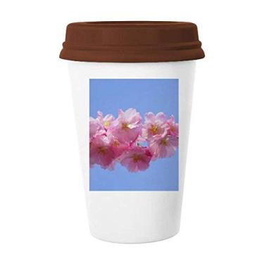 Imagem de Céu azul rosa belas flores caneca café copo cerâmica copo tampa