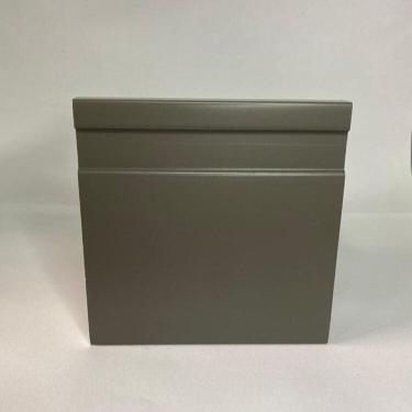 Imagem de Kit com 5 Barras Rodapé de Poliestireno 10cm X 15mm Frisado Color 12m Cinza Escuro