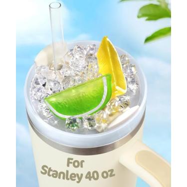 Imagem de Toykee Tampa de tampa para copo Stanley 1,304 g - Cubo de gelo rosa cereja bonito acessórios de decoração para copo, decoração de água com glitter para mulheres e meninas