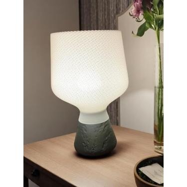 Imagem de Luminária de Mesa Aedra, Base Texturizada, Cúpula em Tela Geométrica, Estilo Conceitual (Cúpula Branca/Base Cinza)