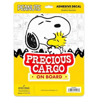 Imagem de Adesivo de vinil Peanuts Snoopy Precious Cargo - Adorável adesivo de carro Snoopy para famílias com bebê a bordo
