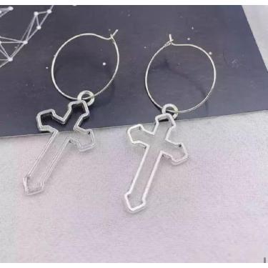 Imagem de Brinco Longo Argola Detalhe Pingente Cruz Crucifixo Prateado - DCXAM