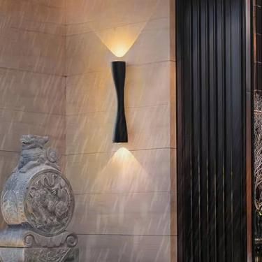 Imagem de Luzes de parede LED externas para cima e para baixo, lâmpadas de parede de design moderno, IP65, à prova d'água, arandelas de metal de alumínio interna/externa para corredor, jardim, terraço, corredor