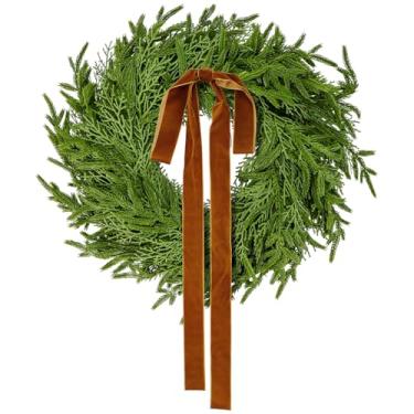 Imagem de Guirlanda de Natal de 50 cm de toque real de pinheiro e cedro Norfolk com laço de veludo marrom, guirlanda de férias com vegetação artificial para decoração interna e externa da porta da frente (verde