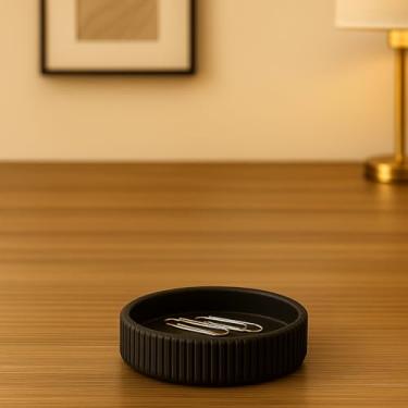 Imagem de Organizador de Mesa Multifuncional - Porta-Canetas, Lápis, Celular e Óculos para Escritório e Home Office, Organização Completa (Porta Clipes,Preto)