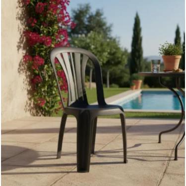 Imagem de Cadeira Plástica Xplast Lisboa Bistrô Preta 120kg