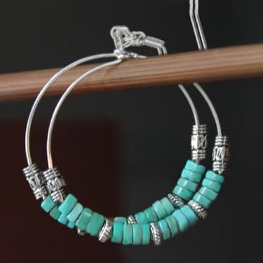 Imagem de 2 peças retrô e simples, estilo boêmio, prata, imitação turquesa, circular, contas à mão, brincos com pingente colorido, adequado para mulheres usarem em festas diárias, férias e festivais de música