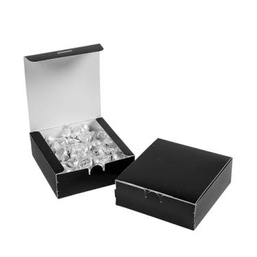 Imagem de Fun Express 12,7 cm x 4 1/5.1 cm x 5.1 cm Caixas de lembrancinha de festa quadradas pretas - 12 peças