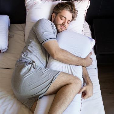 Imagem de Travesseiro De Corpo Longo Conforto Total Para Seu Sono