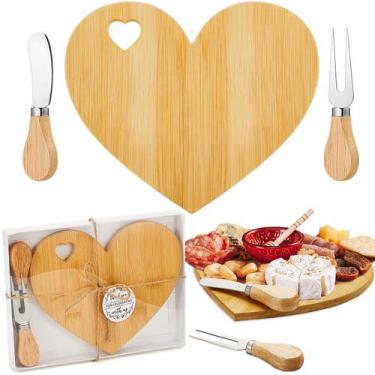 Imagem de Conjunto de tábuas de queijos Patelai Heart Shape Wood com faca e garf
