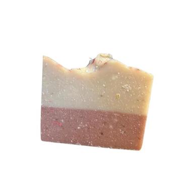 Imagem de Sabonete artesanal de limonada de morango com azeite de oliva, óleo de coco, manteiga de manga