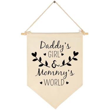 Imagem de Daddy's Girl and Mommy's World - Banner pendurado em tela placa de parede decoração presente para bebês crianças menina berçário quarto de adolescente porta da frente - presente para menina do pai mãe