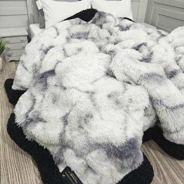 Imagem de Cobertor Solteiro Pelúcia Com Pele De Carneiro 150x220cm - Gabarse, PR