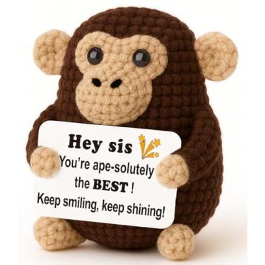 Imagem de Weming Sister Gift – Mini Crochet Ape Plush with Ape-solutely Card, Handmade 8–10cm, Best Sis, Kawaii Desk Locker Decor, Year-Round Cheer