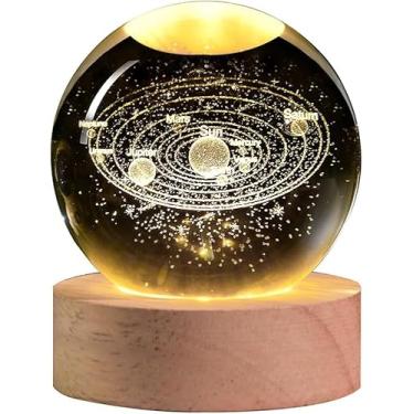 Imagem de QIANCHANG Bola de cristal 3D do sistema solar com suporte de LED, lâmpada de esfera de vidro para decoração de modelo de galáxia de 60 mm, luz noturna, universo espacial, astronomia.