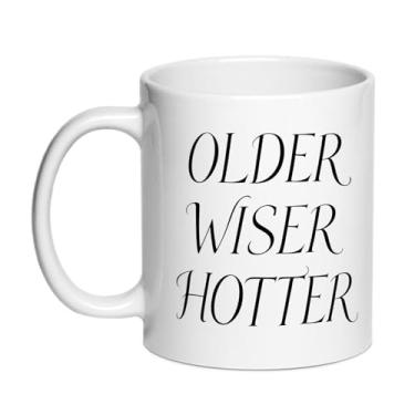 Imagem de SIUNY Older Wiser Hotter Presentes de aniversário para mulheres canecas de café, engraçado 30º 40º 50º 60º 70º 80º aniversário presentes para mulheres mãe irmã melhor amiga melhor amiga colega de