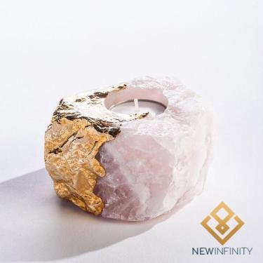 Imagem de Porta Vela Quartzo Natural Rosa Banho de Ouro Pedra Bruta - Infinity, 