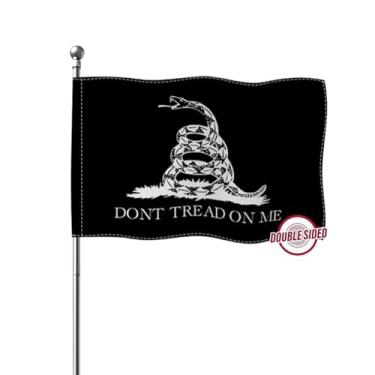 Imagem de Vie Savaran Gadsden Don't Tread On Me Bandeira preta 0,9 x 1,5 m Faixa de serapilheira premium dupla face de serapilheira resistente, cor viva, resistente ao desbotamento, manga de mastro durável, à