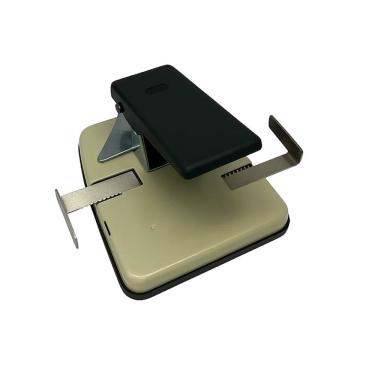 Imagem de Furador Ovoide Para Crachá de Mesa com Margeador Furo 13mm