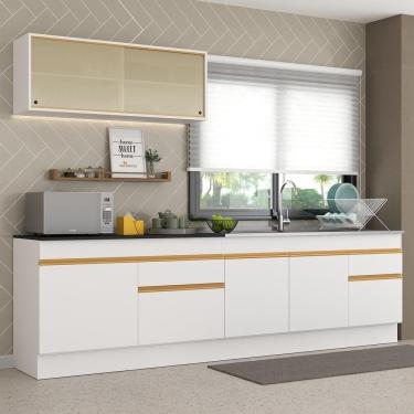 Imagem de Cozinha Compacta Com Rodapé Com Armário E Balcão Branca