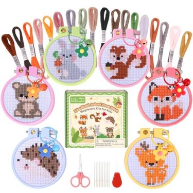 Imagem de Caydo Kit de ponto cruz de 6 peças para crianças kits de bordado com padrões de animais da floresta kit de bordado infantil com instruções para chaveiro DIY, pingentes de mochila, ornamentos e artesanato com agulhas
