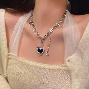 Imagem de Conjunto de 2 peças de colar em camadas para mulheres, gargantilha moderna e pingente com pingentes de estrela e lua, joias modernas, One Size, Metal, Sem Pedra Preciosa