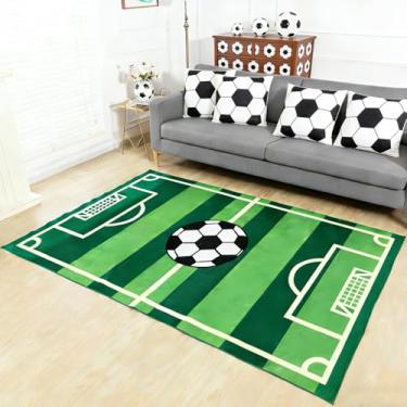 Imagem de YulyreZome Tapete de área de campo de futebol, tapete temático de futebol para quarto, sala de jogos, tapete de decoração esportiva verde com design de bola de futebol, tapete antiderrapante macio 1,5