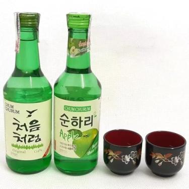 Imagem de 02 Bebida Alcoólica Soju Coreano Original e com Sabor Morango/Pêssego/Uva/Toranja/Yogurt/Ameixa/Blueberry + 02 Copo Guinomi (Copo Flor de Sakura, Maçã Verde)