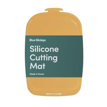 Imagem de Blue Ginkgo Tábua de corte de silicone – média – dupla face, espessa, flexível, antiderrapante, livre de BPA – sulcos de suco, lavável na lava-louças (feito na Coreia, amarelo)