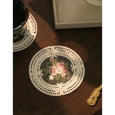 Imagem de Jogo americano retrô de renda, conjunto de 4, tapetes de mesa redondos bordados com flores, tapetes de mesa de crochê franceses feitos à mão para decoração de mesa, festa de chá, casamento (branco)