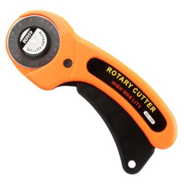 Imagem de Craft County Cortador rotativo de 45 mm – perfeito para cortar todos os tipos de tecido, couro, vinil e muito mais! – Cabo curvo laranja