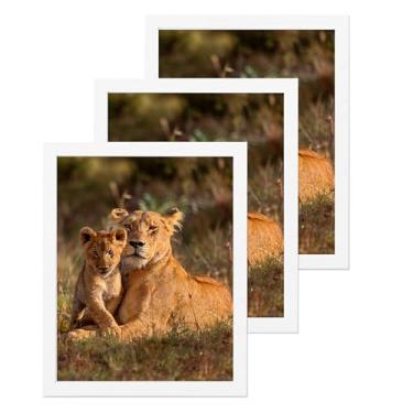 Imagem de TKYGU Conjunto de 3 porta-retratos 12 x 17 cm, moldura cortejada estilo moderno, branco rústico, tampo de mesa ou suporte de parede. Melhor presente