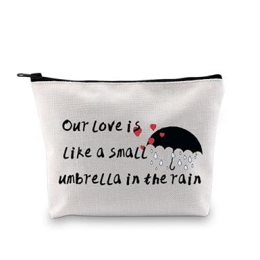 Imagem de Bolsa de maquiagem literária, presentes para amantes de livros, Our Love Is Like a Small Umbrella In The Rain, presente feminista, presente de leitura