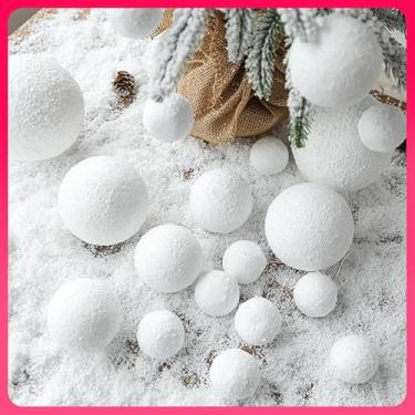 Imagem de Conjunto de 6 bolas de Natal, bolas de neve penduradas, bolas brancas de espuma inquebráveis para decorações de árvores de Natal (8 cm)