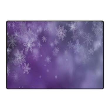 Imagem de Blueangle Tapetes de Natal laváveis de 12 x 16,7 cm para sala de estar - Tapete ultramacio antiderrapante resistente a manchas com estampa de flocos de neve roxos, decoração de férias para quarto e