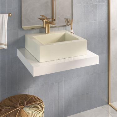 Imagem de Bancada Yes 60cm Com Vidro Com Rasgo E Cuba Quadrado Biscuit Branco