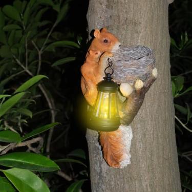 Imagem de JIALINXIA Decoração de árvore genealógica de esquilo movido a energia solar - Estatueta fofa de mãe e bebê com lanterna de LED, estátua de jardim de resina à prova de intempéries para cerca de quintal