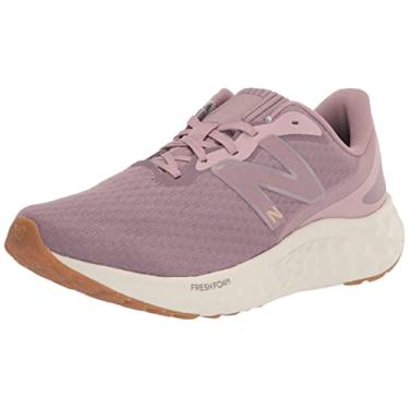 Imagem de New Balance Fresh Foam Arishi V4 Tênis de corrida feminino, Giz lilás/sombra violeta/dourado claro metálico, 11 Wide